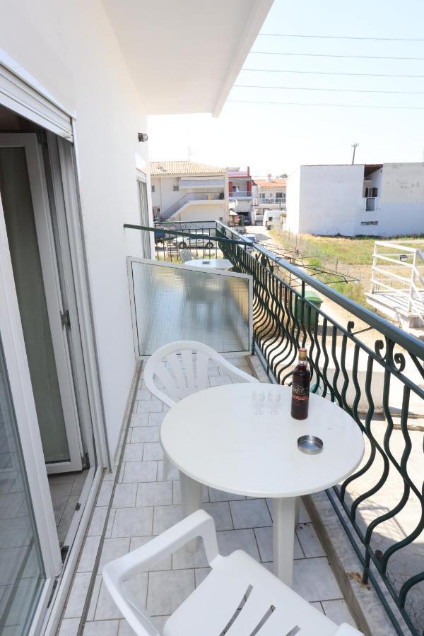 Spanos Apartments Anna'S Lodge Polychrono Ngoại thất bức ảnh