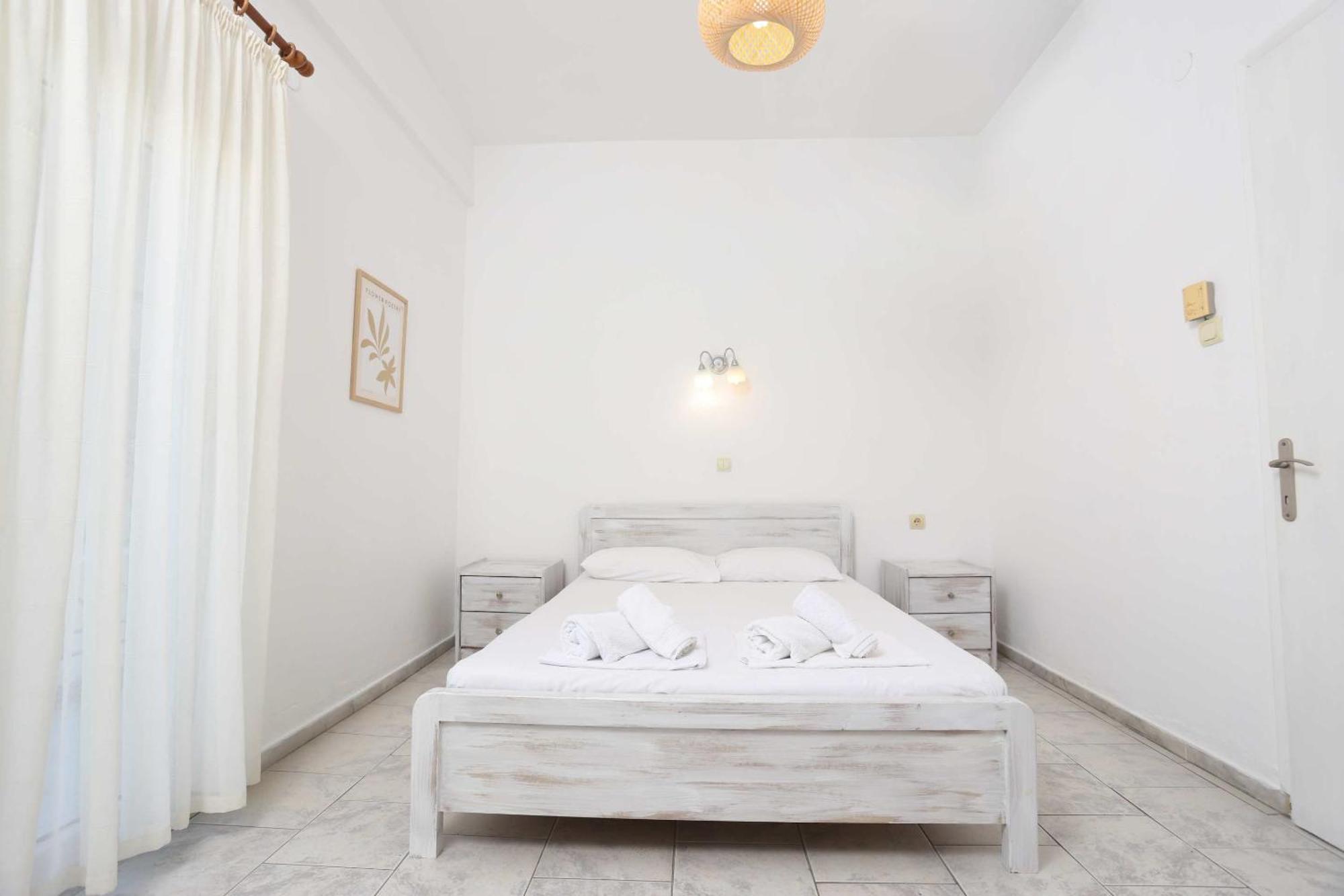 Spanos Apartments Anna'S Lodge Polychrono Ngoại thất bức ảnh